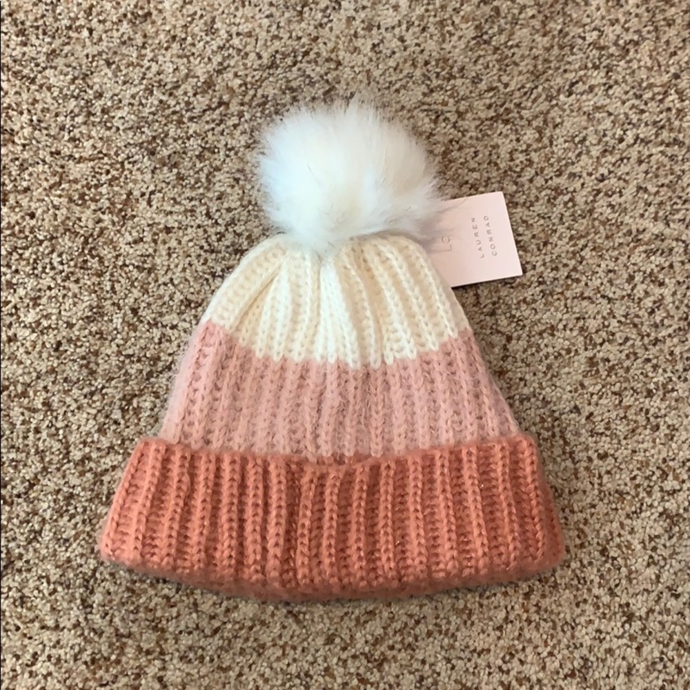 Lauren Conrad winter hat